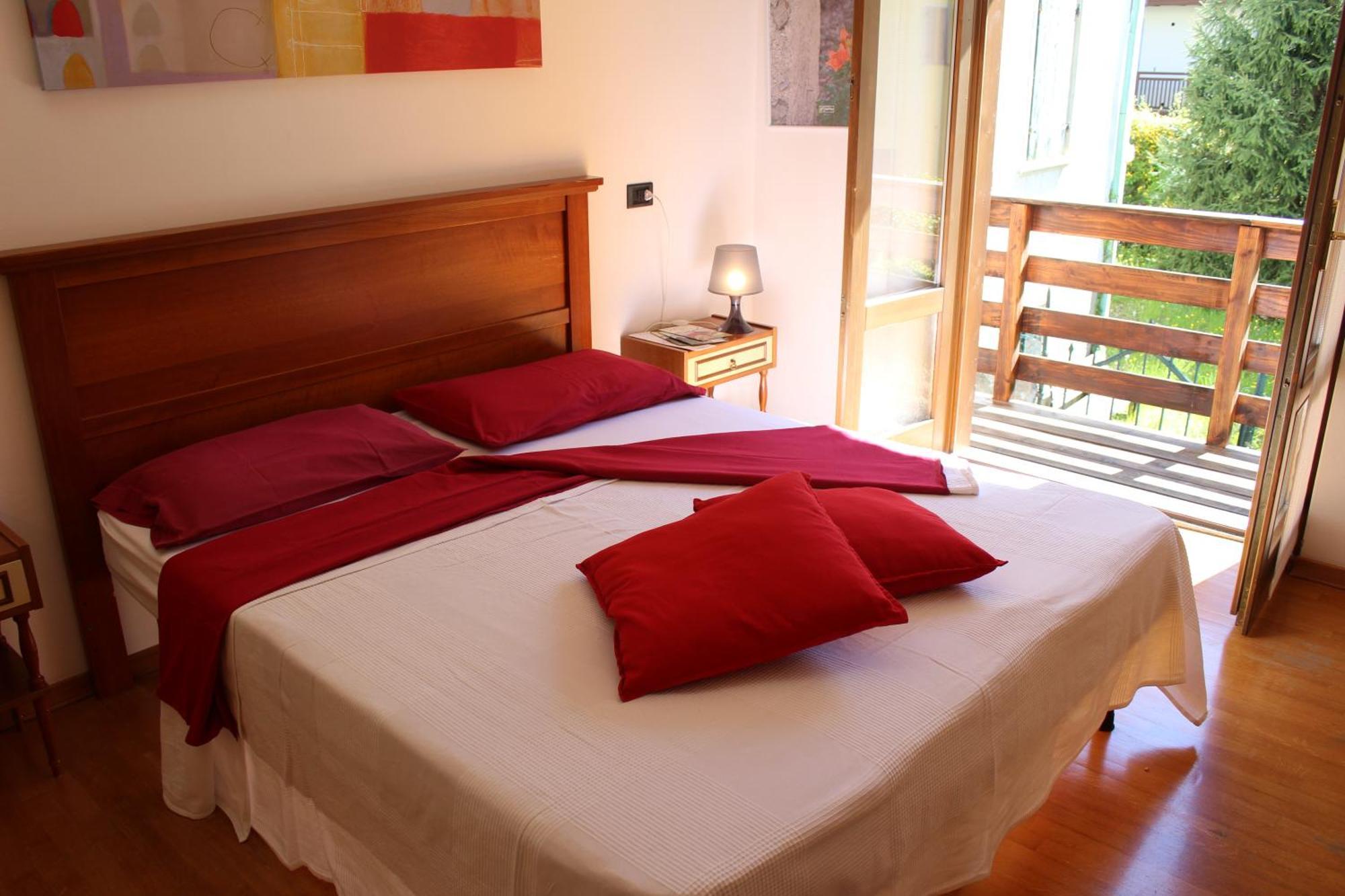 Residence Zecchini Tiarno di Sotto Buitenkant foto