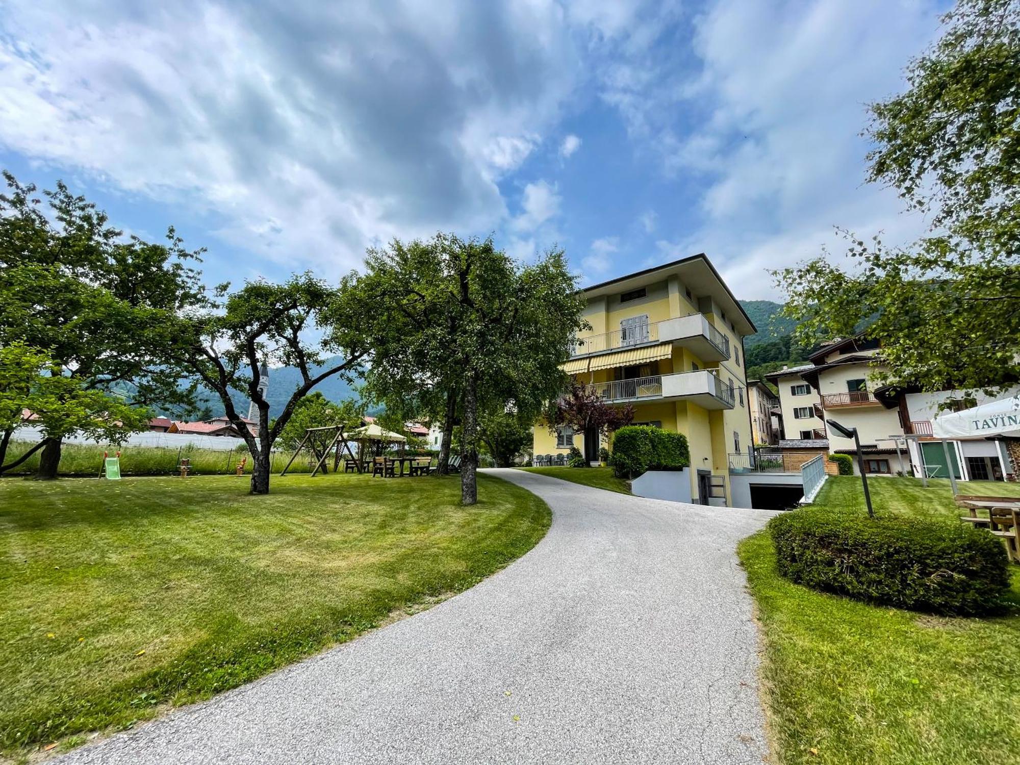 Residence Zecchini Tiarno di Sotto Buitenkant foto